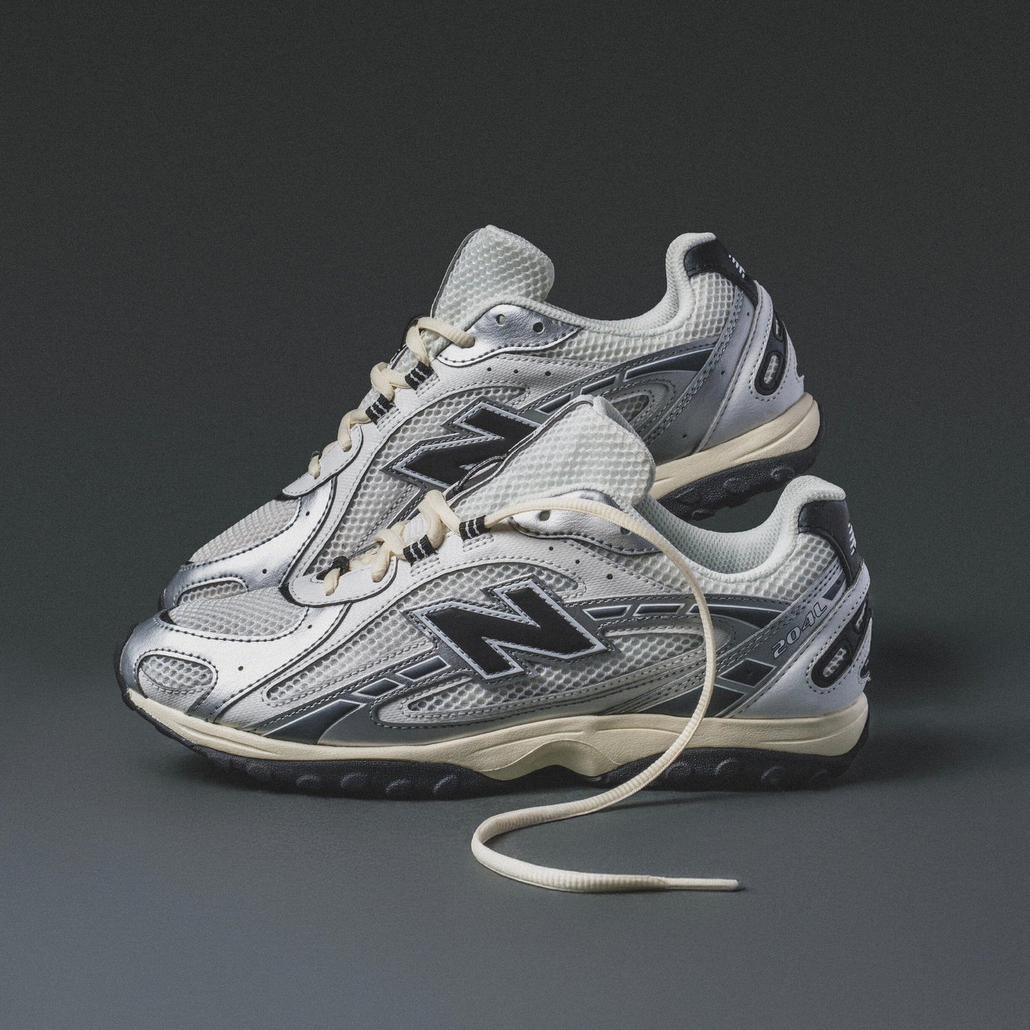 U204L "SILVER/BLACK"